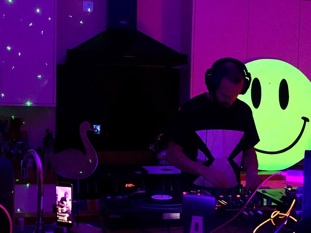Live / DJ Image